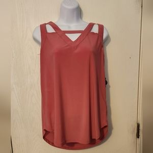 Coral sleeveless top. M